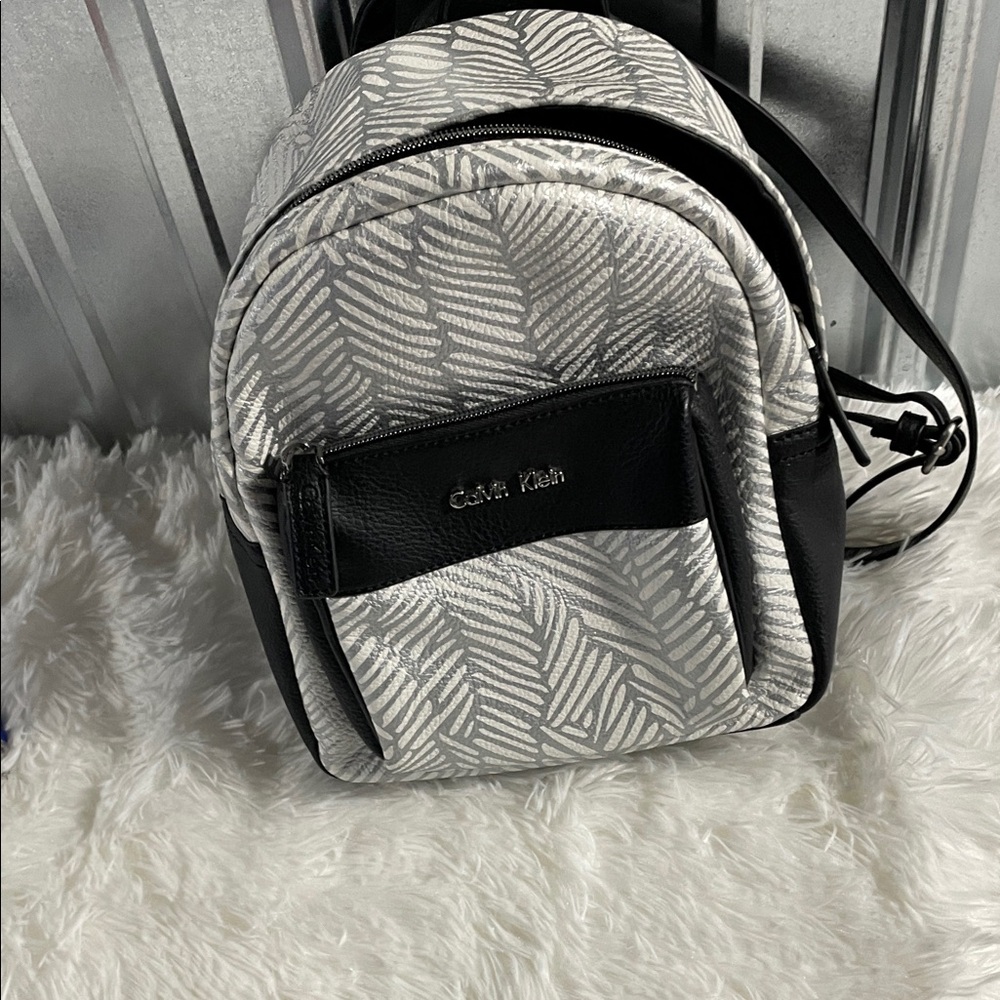 Calvin Klein Leaf Patterned Black and Gray Backpack